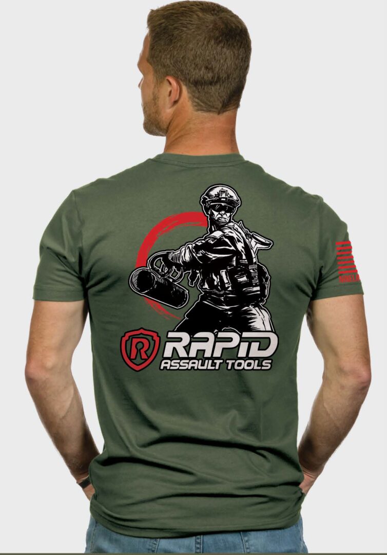 A man wearing a t-shirt with the words rapid asphalt tools on it.